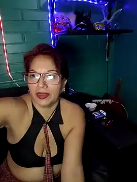TRISH MILF online show from February 5, 2025, 1:04 am