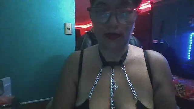 TRISH MILF online show from February 7, 2025, 12:31 am