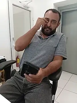 friendsloversex online show from November 20, 2025, 5:13 pm