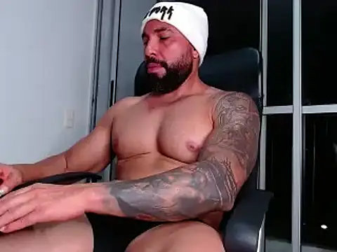 Snapshot of roman_muscle chatting on February 26, 2025, 3:03 am roman muscle online show from February 26, 2025, 3:03 am