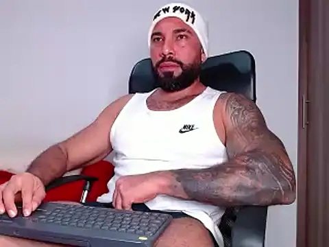 Snapshot of roman_muscle chatting on February 12, 2025, 3:40 am roman muscle online show from February 12, 2025, 3:40 am