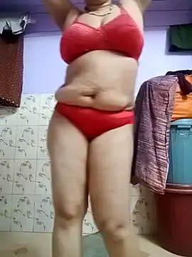 Snapshot of jiyahot1432 chatting on February 14, 2025, 6:19 pm jiyahot1432 online show from February 14, 2025, 6:19 pm