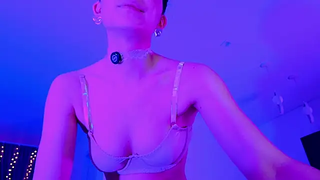 AngellaRoss online show from December 13, 2025, 8:04 pm