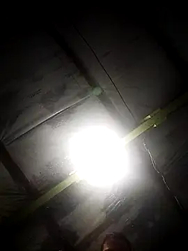 Snapshot of luccasantnovinho chatting on March 4, 2026, 6:21 am luccasantnovinho online show from March 4, 2026, 6:21 am