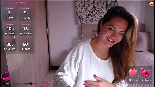 ParisW online show from February 2, 2026, 9:58 pm