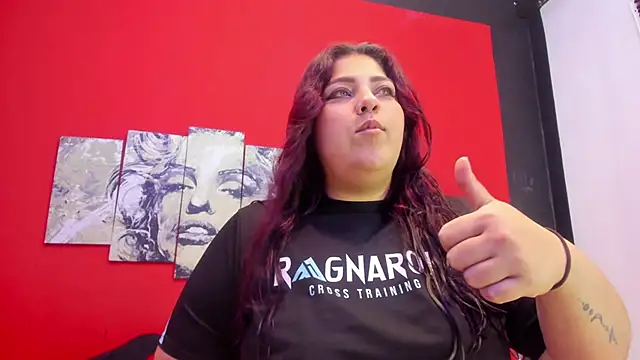 Kendra Hot1 online show from February 21, 2025, 10:39 am