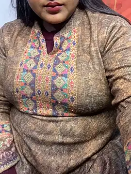 Snapshot of Ayesha_mahi chatting on January 6, 2025, 10:13 am Ayesha mahi online show from January 6, 2025, 10:13 am