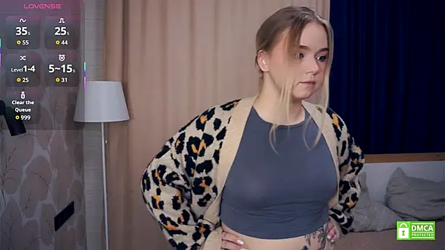 ZaraCreedon online show from October 30, 2025, 5:06 am