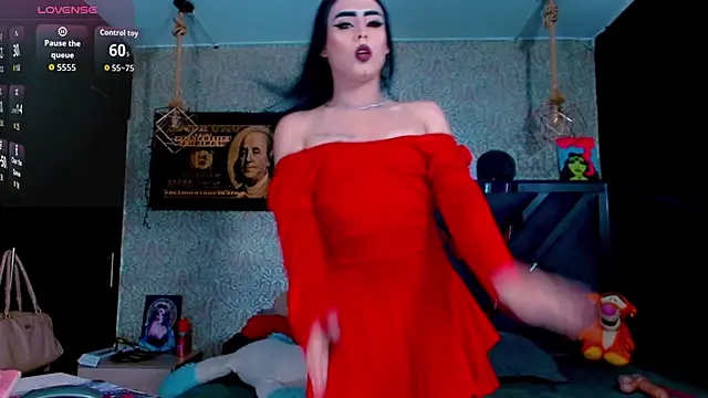 Perla Hotcortes online show from September 28, 2025, 2:46 pm