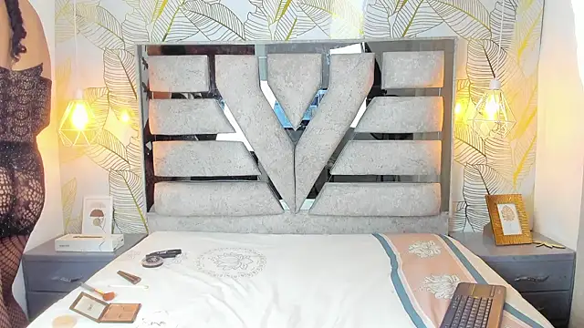 Alison Chan  online show from March 12, 2026, 6:34 pm