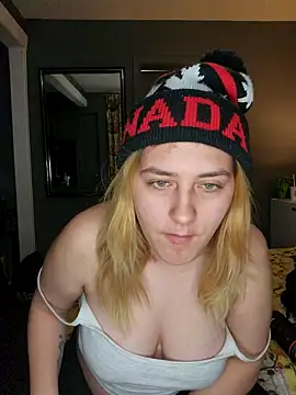 RileyRiver97xo online show from March 1, 2025, 7:48 pm