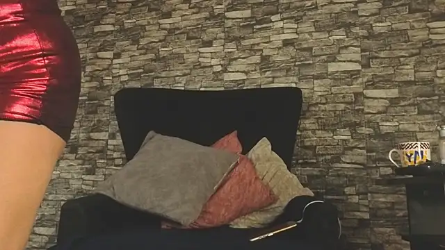 alondrabigtits online show from November 5, 2025, 12:08 pm