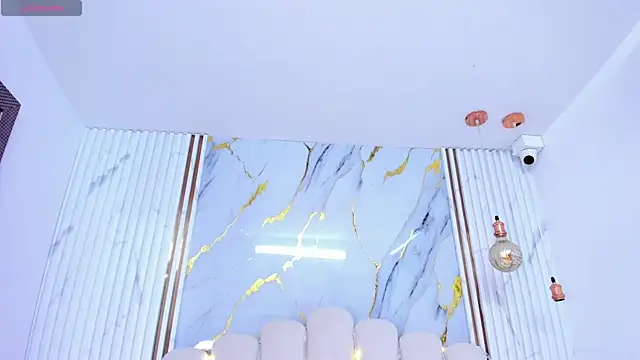 tifanyhills  online show from March 24, 2026, 8:20 pm