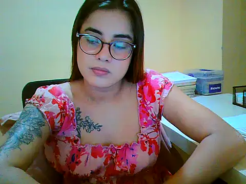 maliamiller online show from December 5, 2025, 4:00 am