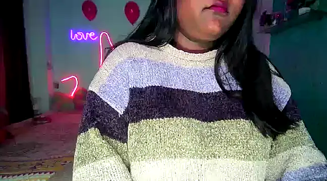 expression queen online show from February 23, 2025, 6:56 pm