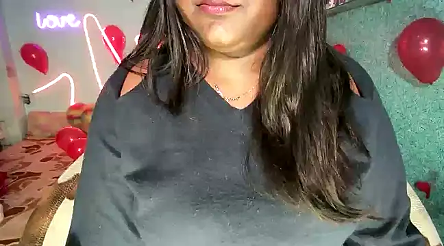 expression queen online show from February 16, 2025, 3:27 pm