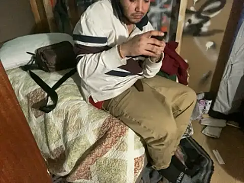 Snapshot of KeptupHack chatting on December 15, 2025, 5:35 am KeptupHack online show from December 15, 2025, 5:35 am