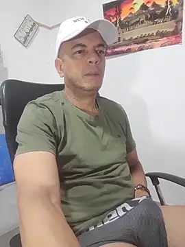 latinmartin73 online show from November 19, 2025, 12:05 pm