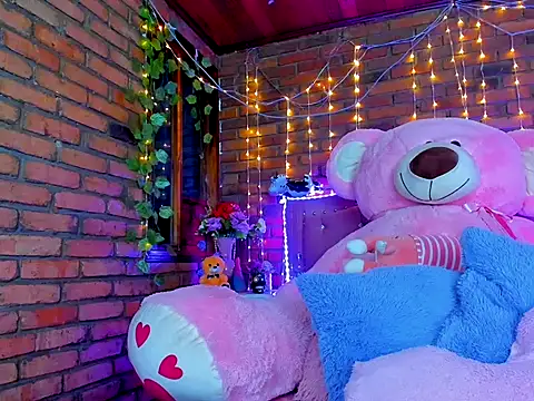 dulcevegga online show from October 4, 2025, 5:42 am