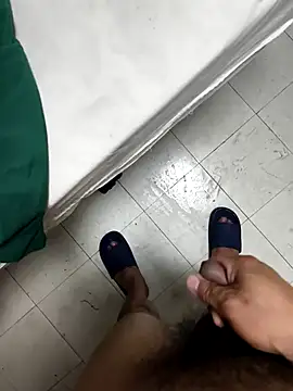 huzi518 online show from February 8, 2026, 8:39 pm