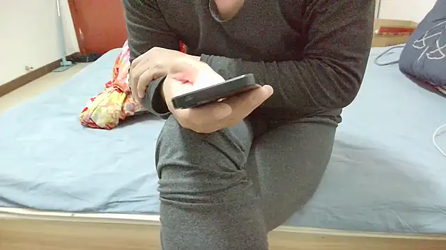 huzi518 online show from December 16, 2025, 6:34 pm