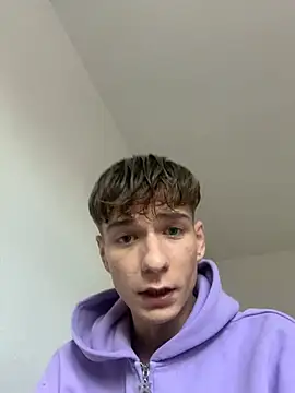 Snapshot of MiguelRausch chatting on January 14, 2025, 2:22 pm MiguelRausch online show from January 14, 2025, 2:22 pm