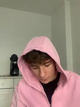 Snapshot of MiguelRausch chatting on November 11, 2025, 3:18 pm MiguelRausch online show from November 11, 2025, 3:18 pm