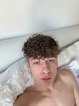 Snapshot of MiguelRausch chatting on February 25, 2026, 10:04 am MiguelRausch online show from February 25, 2026, 10:04 am