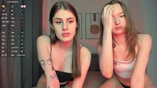 charmerss online show from February 15, 2026, 7:02 pm