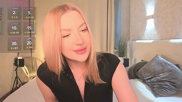 Emma  Leee online show from March 30, 2026, 1:07 am