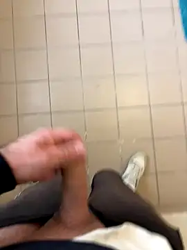 Snapshot of mj23641 chatting on December 21, 2025, 10:06 am mj23641 online show from December 21, 2025, 10:06 am