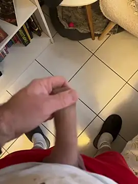 Snapshot of mj23641 chatting on February 4, 2026, 3:18 pm mj23641 online show from February 4, 2026, 3:18 pm