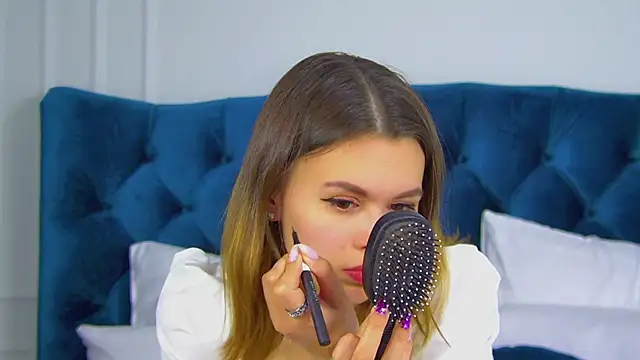 Snapshot of PollyLanders chatting on March 23, 2025, 4:27 am PollyLanders online show from March 23, 2025, 4:27 am