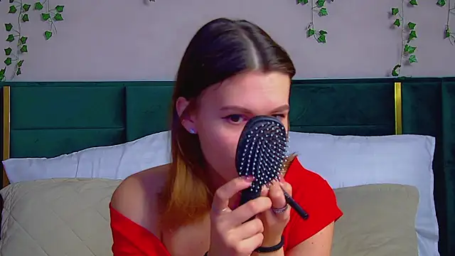 Snapshot of PollyLanders chatting on March 10, 2025, 6:23 pm PollyLanders online show from March 10, 2025, 6:23 pm