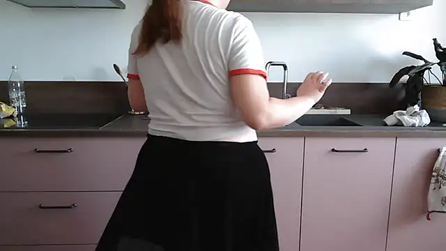 Snapshot of Maline26_ chatting on September 12, 2025, 12:16 pm Maline26  online show from September 12, 2025, 12:16 pm