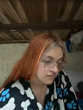 Snapshot of SophiaWeestt99 chatting on September 27, 2025, 2:18 am SophiaWeestt99 online show from September 27, 2025, 2:18 am