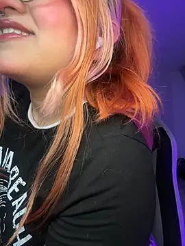 SophiaWeestt99 online show from July 2, 2026, 2:23 am