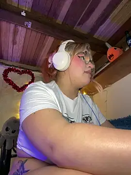 SophiaWeestt99 online show from February 20, 2026, 6:19 am