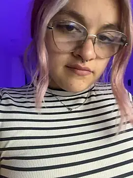 SophiaWeestt99 online show from July 29, 2026, 4:01 am