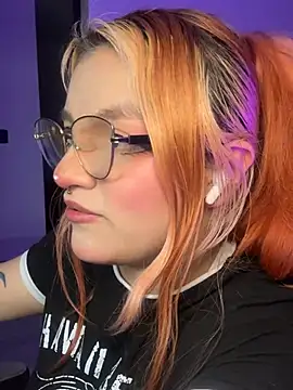 SophiaWeestt99 online show from July 2, 2026, 3:23 am