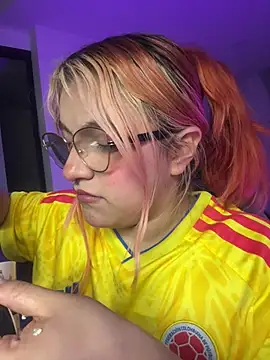 SophiaWeestt99 online show from July 4, 2026, 2:51 am