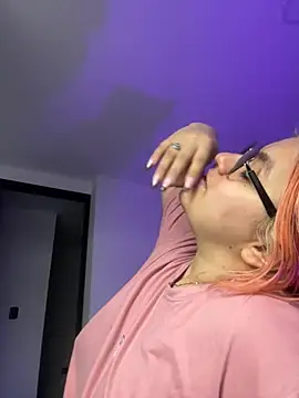 SophiaWeestt99 online show from June 10, 2026, 4:03 am