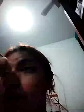 Snapshot of SophiaWeestt99 chatting on March 7, 2025, 3:19 am SophiaWeestt99 online show from March 7, 2025, 3:19 am