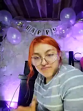 Snapshot of SophiaWeestt99 chatting on March 11, 2025, 4:41 am SophiaWeestt99 online show from March 11, 2025, 4:41 am
