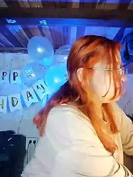 Snapshot of SophiaWeestt99 chatting on March 17, 2025, 2:52 am SophiaWeestt99 online show from March 17, 2025, 2:52 am
