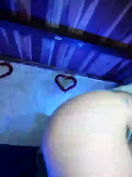 Snapshot of SophiaWeestt99 chatting on March 6, 2025, 5:14 am SophiaWeestt99 online show from March 6, 2025, 5:14 am