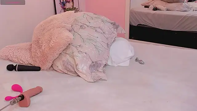 Katta Gil online show from April 16, 2026, 1:12 pm