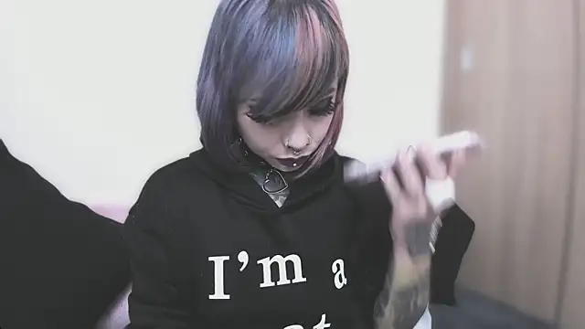 NikkiRamone online show from September 16, 2025, 11:00 am