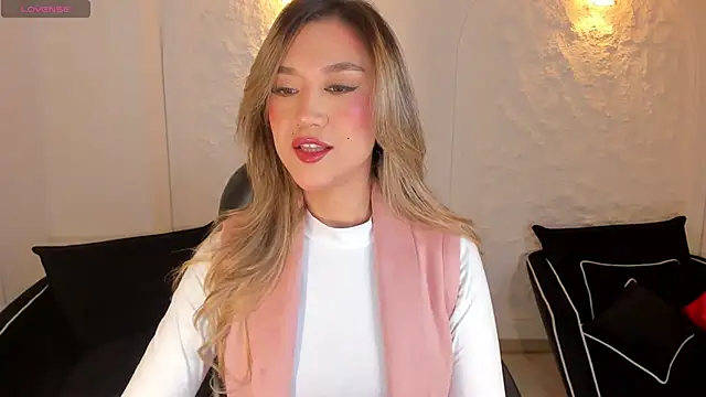 Snapshot of RebeccaHudson chatting on September 12, 2025, 7:02 pm RebeccaHudson online show from September 12, 2025, 7:02 pm
