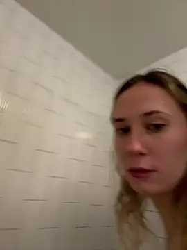 M1ssyk1ssy online show from January 11, 2026, 5:09 pm